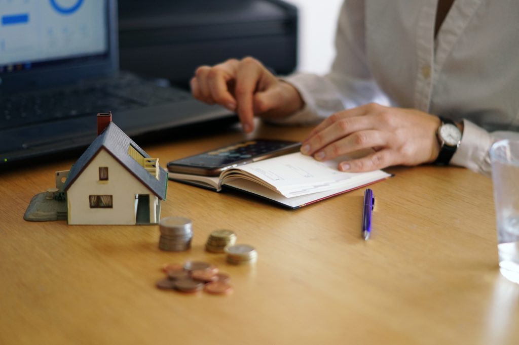 Mais-valias imobiliárias: O guia definitivo para não ser surpreendido pelo fisco